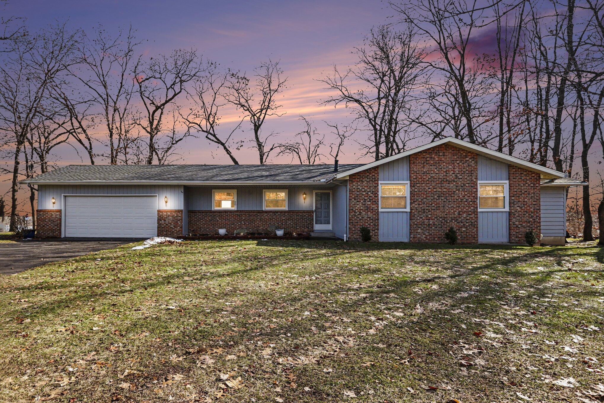 Image 1: 001_file_4208