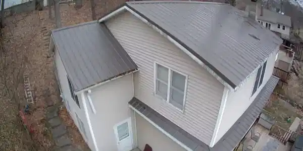 6812 Lake