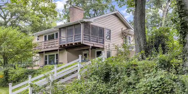 280 Lake Hills Drive