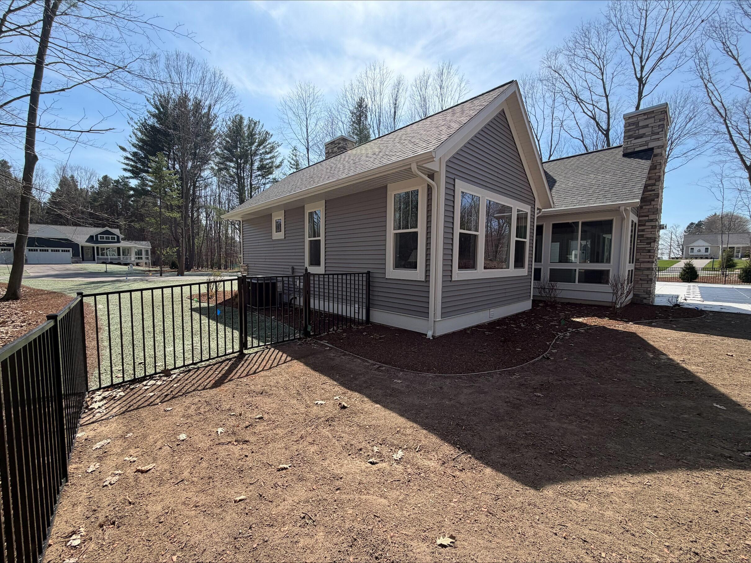 Image 3: daec6261-fb74-434a-babd-b2d0d6f3ecb4