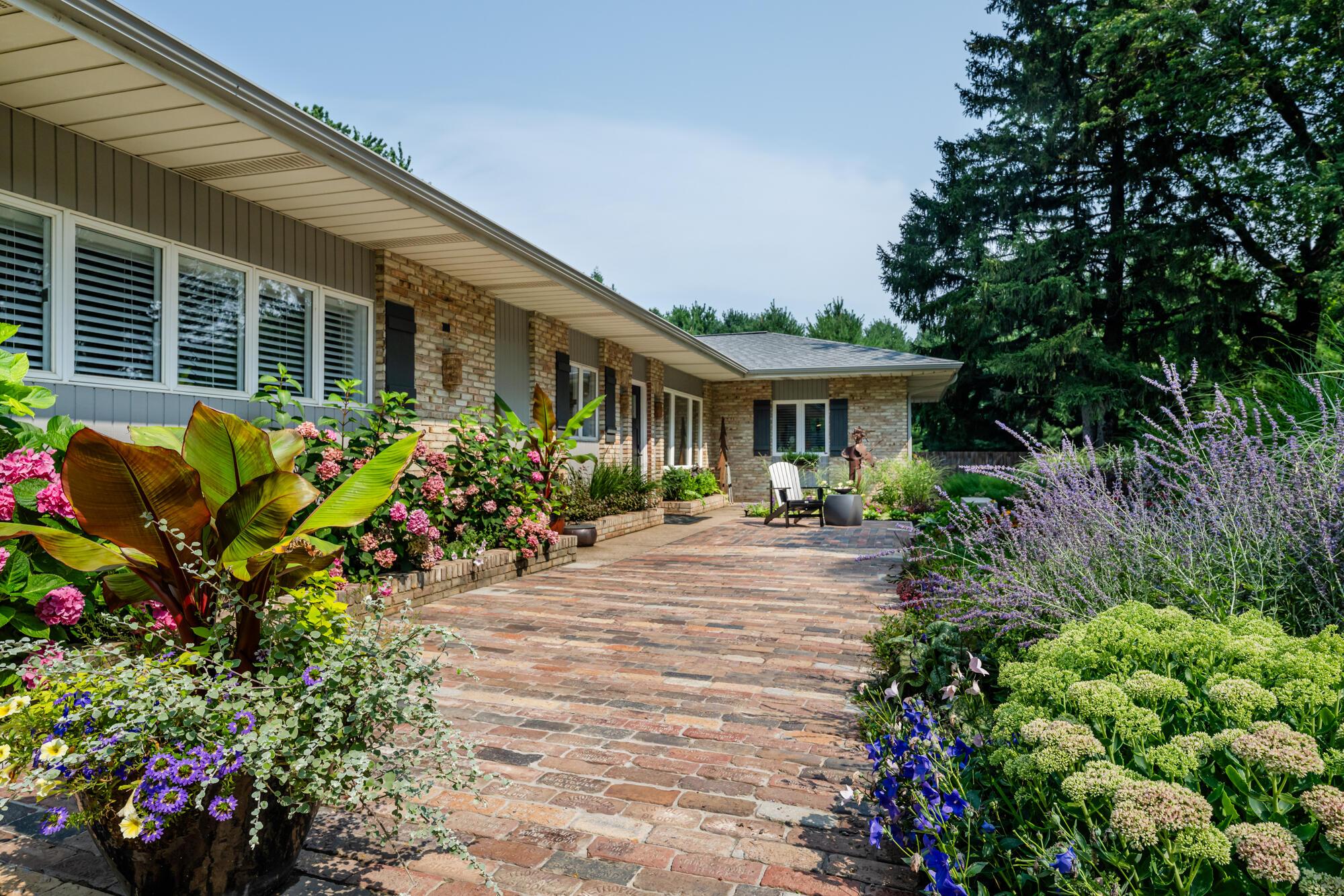 Image 2: Lake Bluff-104