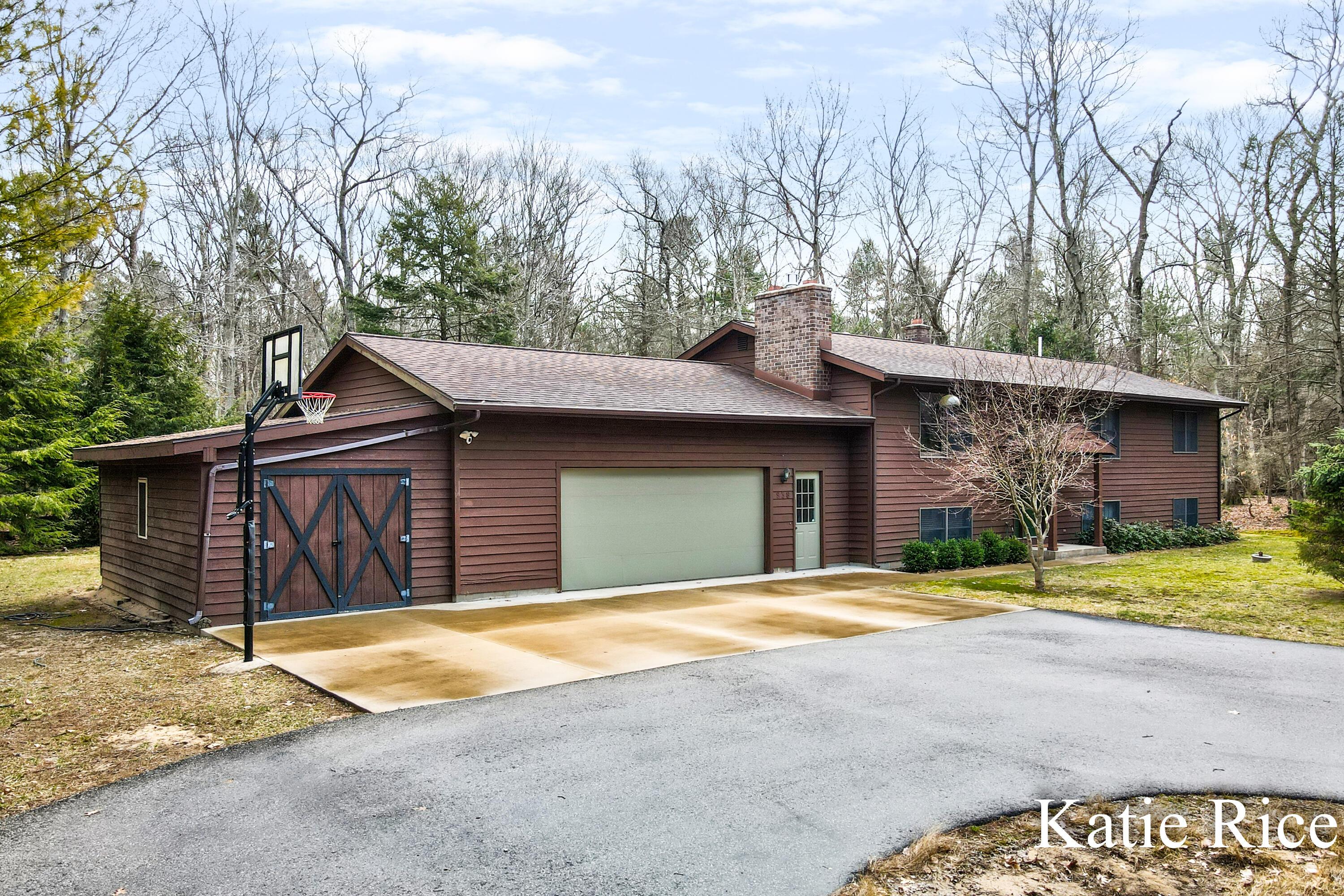 Image 2: Katie Rice - 938 Scenic Drive (55)-2