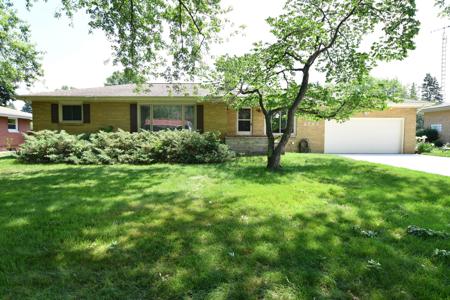 2763 W Garden