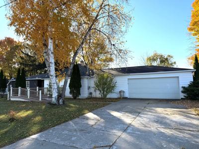 6961 Shoreline Drive