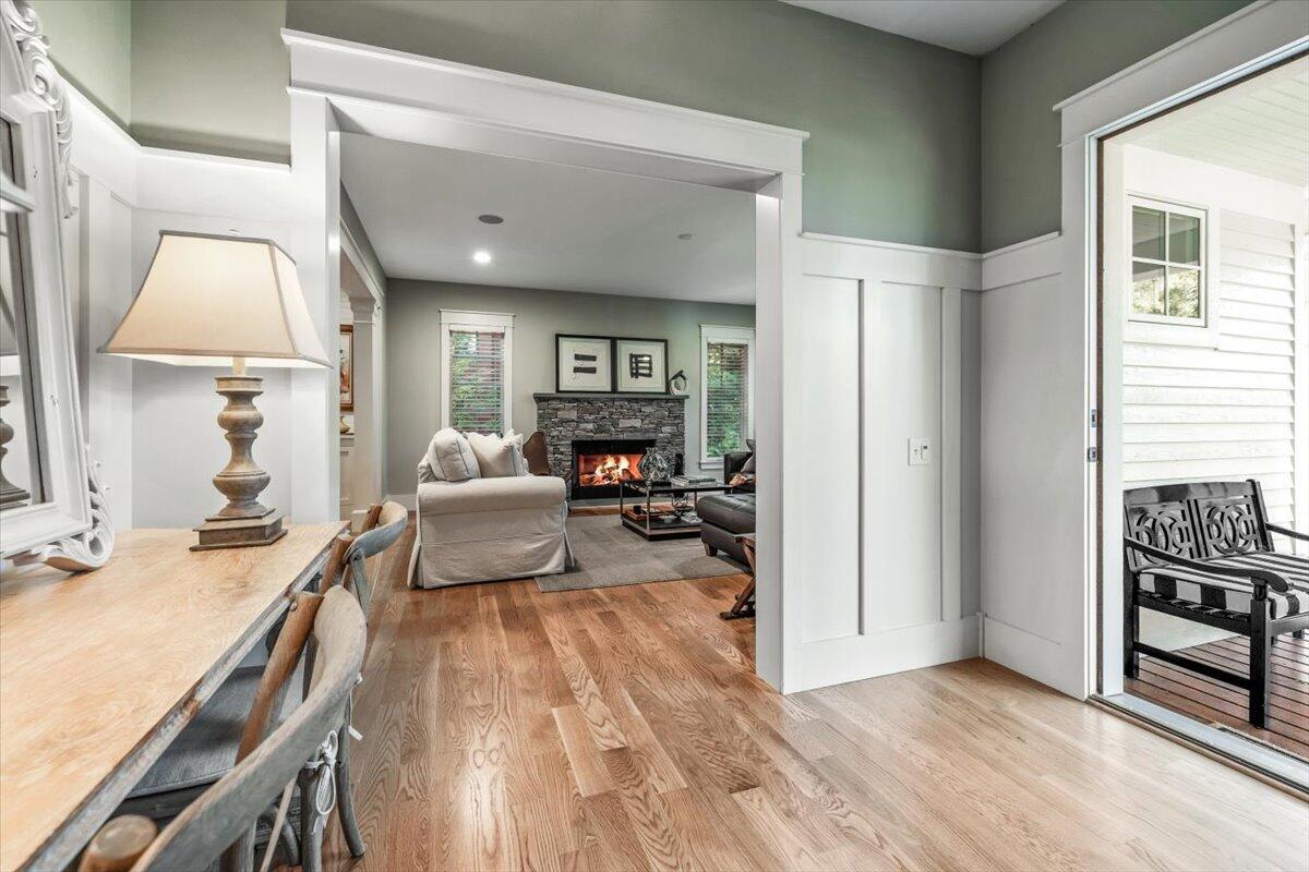 Image 4: 03-EK2A3616