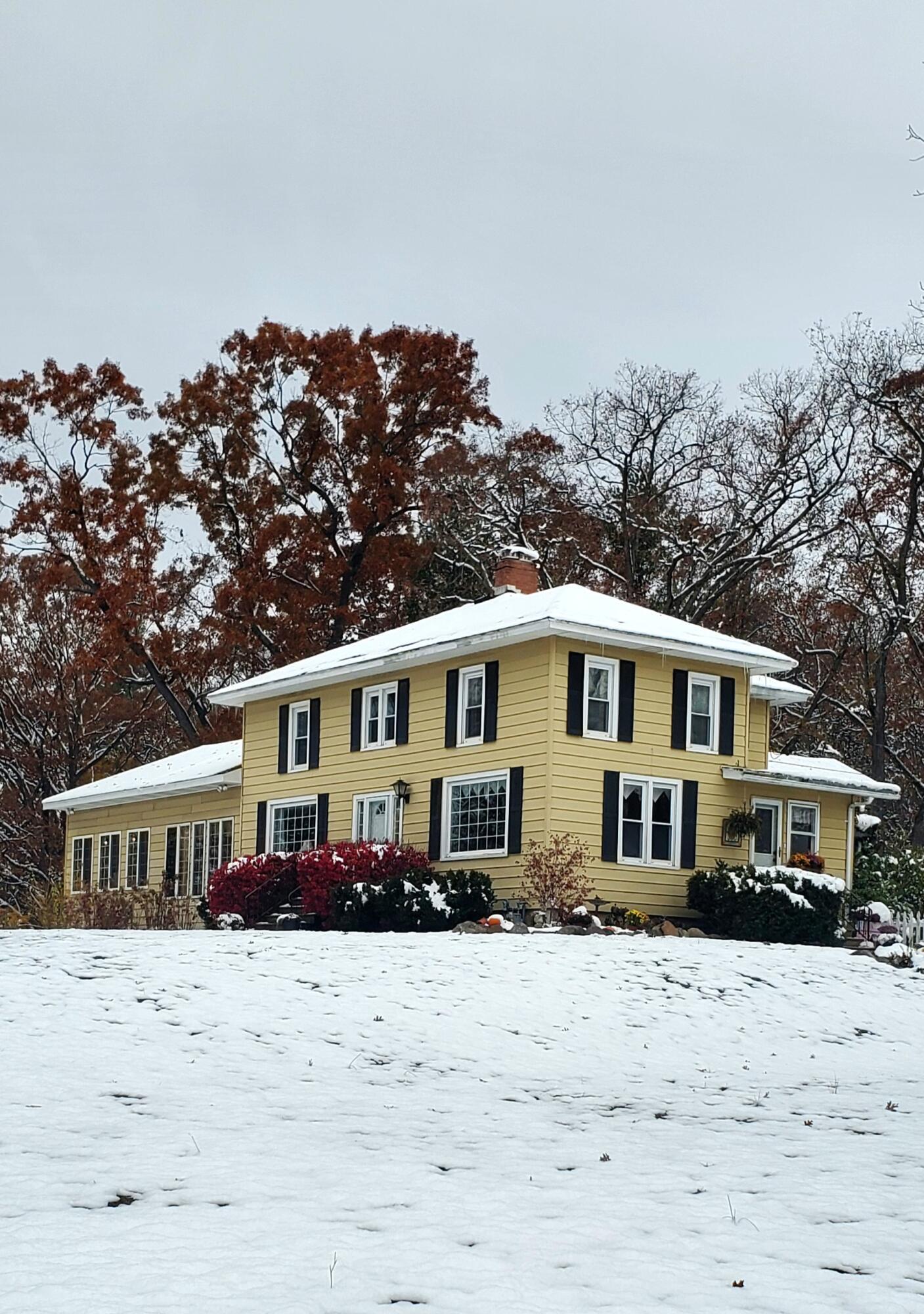 Image 3: Front of house