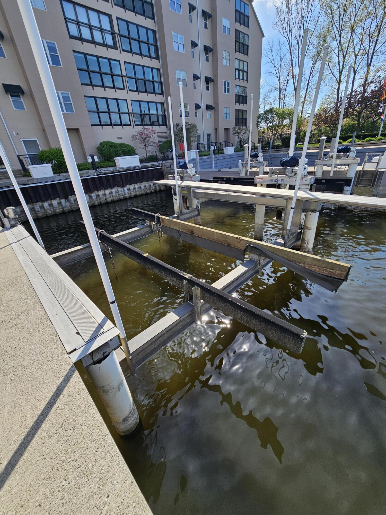 Image 2: Dock