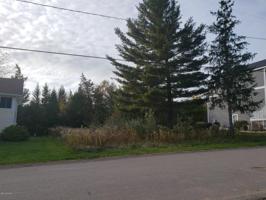 16 Lakeview Avenue