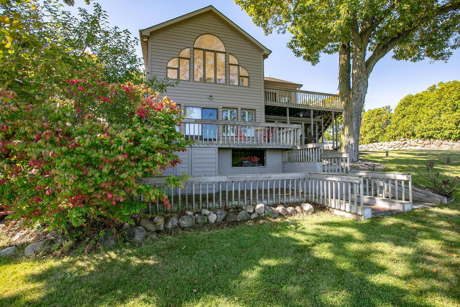 Image 1: 70847 Claire Dr Union MI 49130-large-001