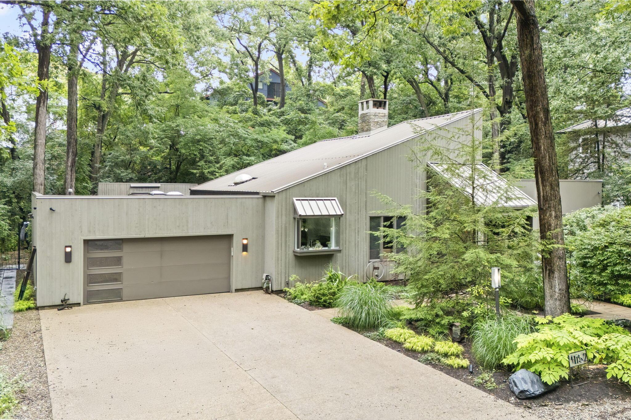 Image 1: 1-web-or-mls-DJI_20250819132809_0304_DDN