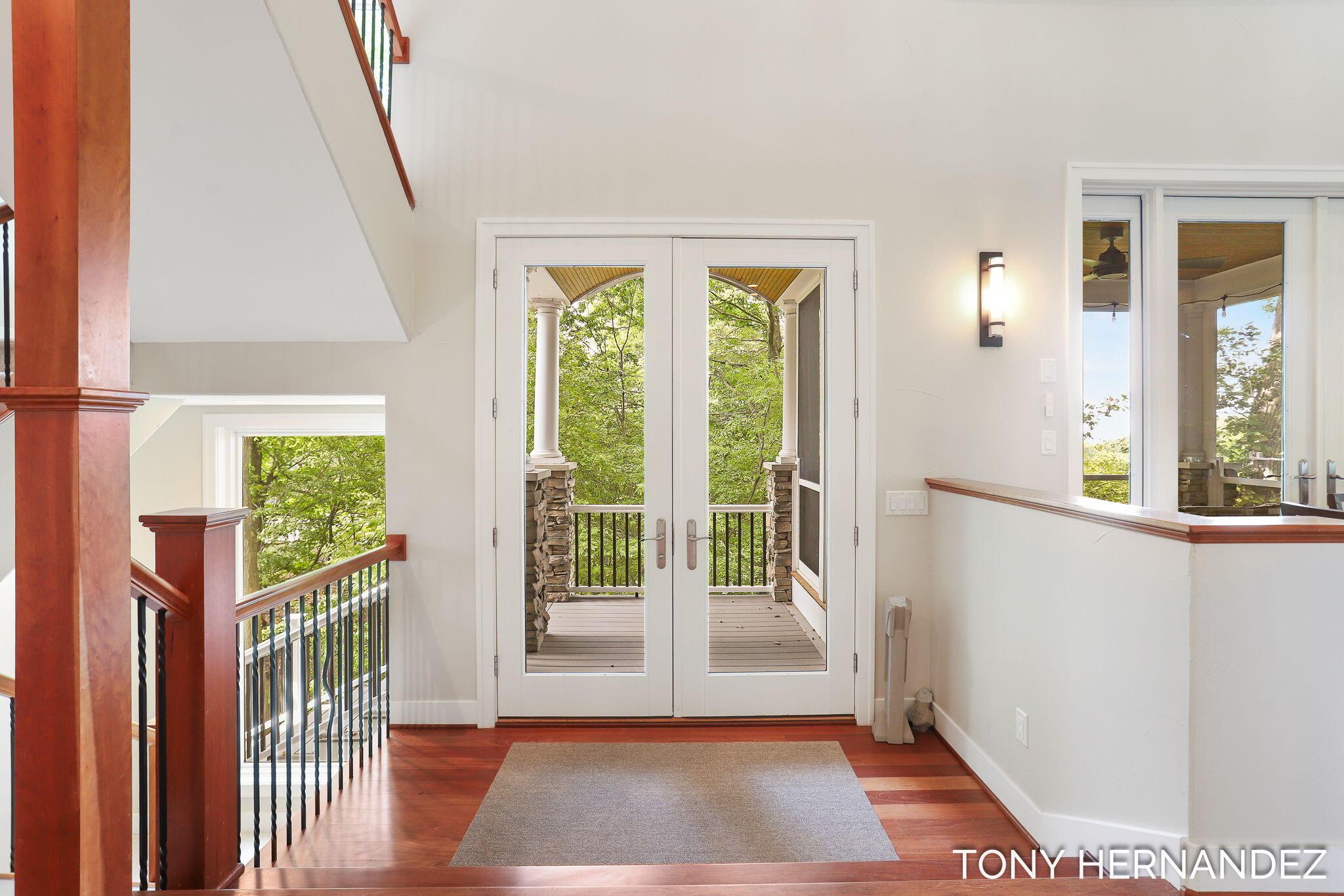 Image 2: 44-web-or-mls-4675-forest-ridge-dr