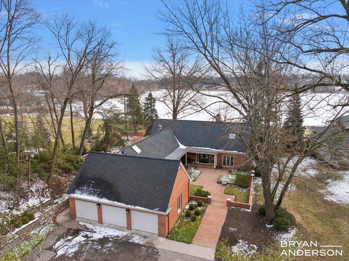 Image 2: 084-3150 Manhattan Ln SE Watermark-6