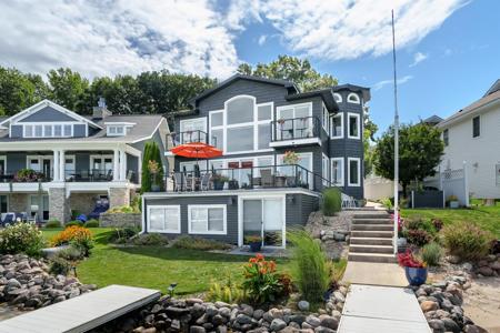 515 S Gull Lake Drive