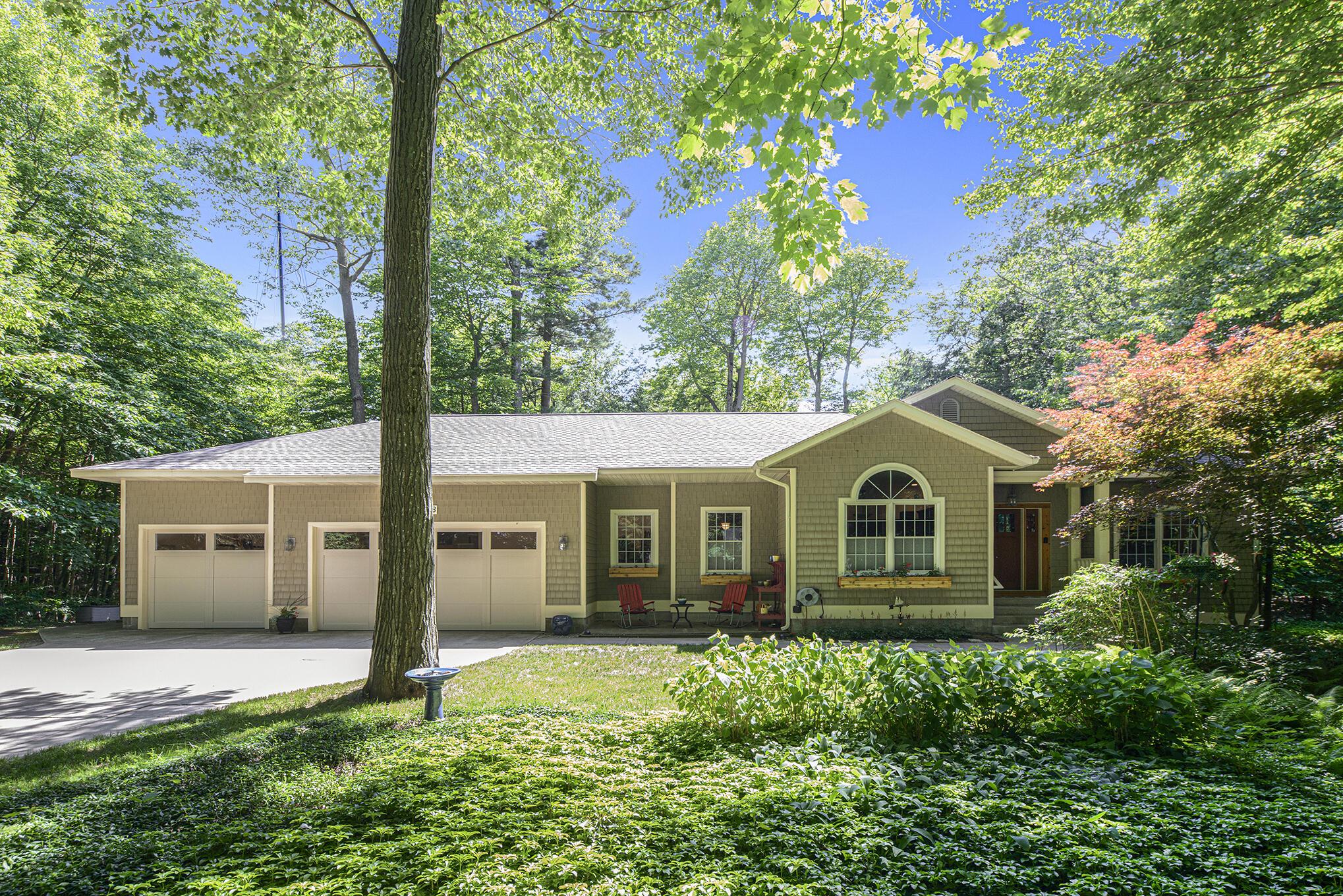 5543 Oak Tree Whitehall MI Lhrmls 01247314 LakeHomes