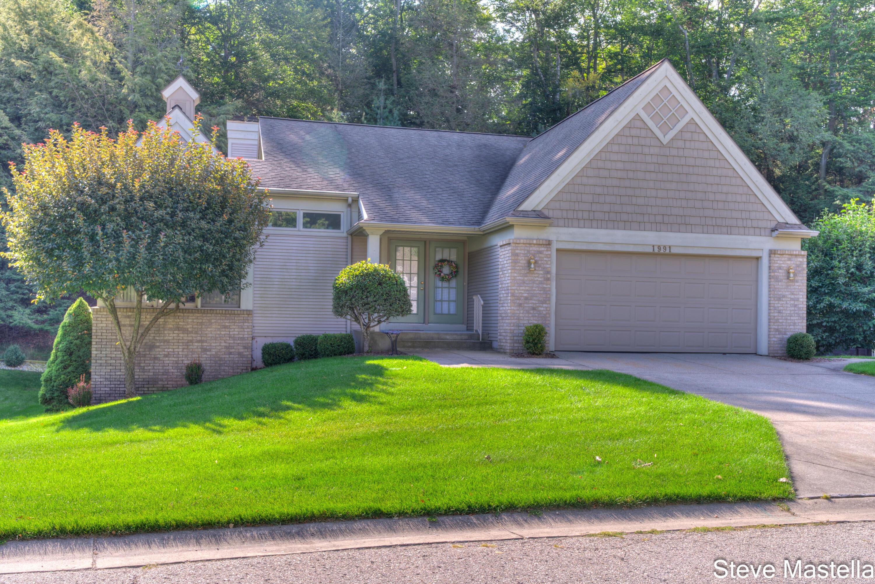 Image 3: 1991 W Glen Court (3 of 28)