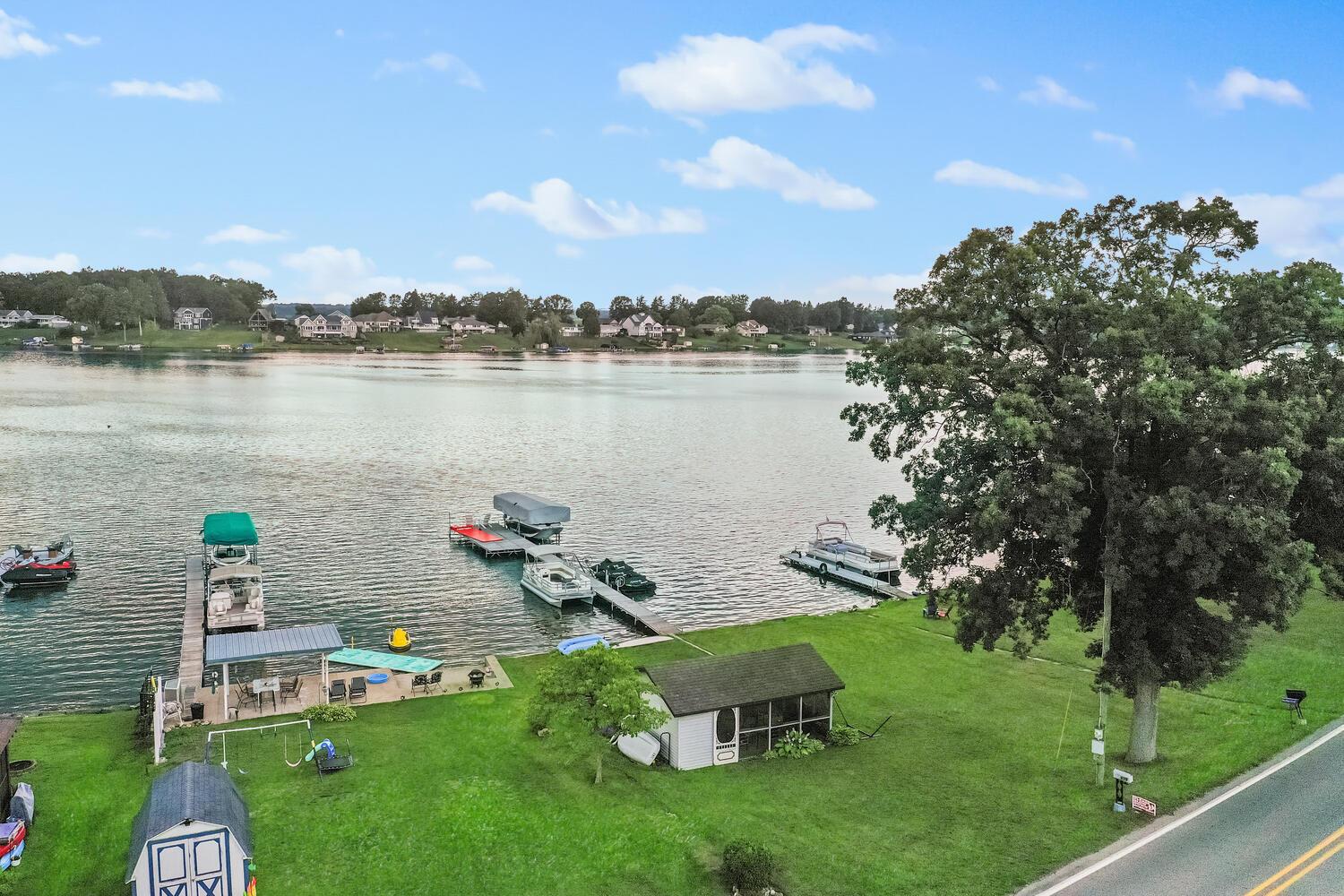 Image 3: 70619 Sunset Blvd Union MI-large-003-004