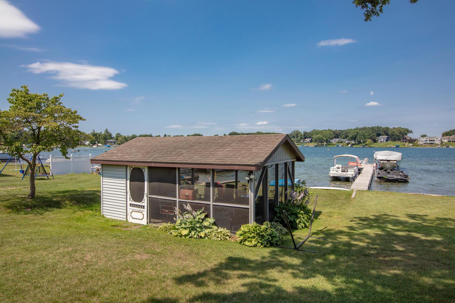 Image 4: 70619 Sunset Blvd Union MI-large-004-032