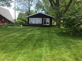 50198 E Lakeshore Drive