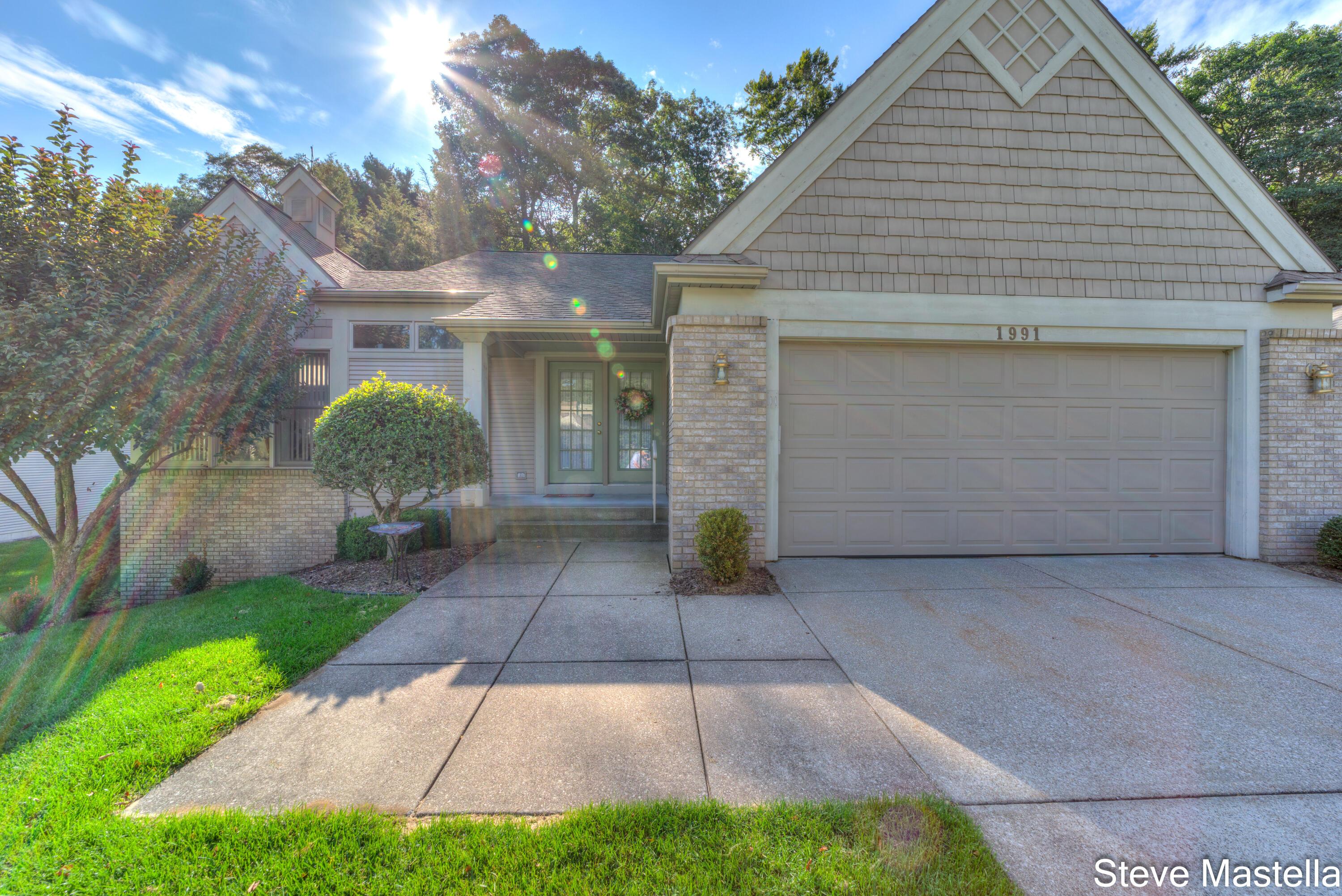 Image 4: 1991 W Glen Court (5 of 28)