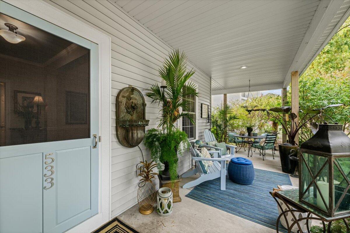 Image 4: Front porch