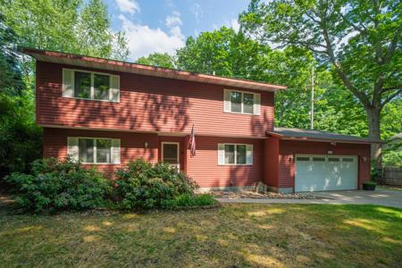 11410 Lakeshore Drive