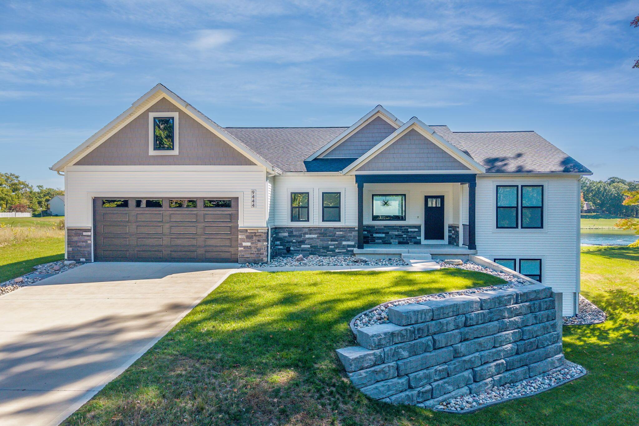 Image 3: 54-web-or-mls-DJI_20250930011238_0087_D-