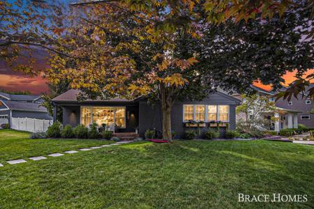 2242 Lake Drive SE