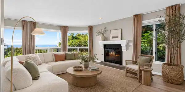 Image 3: staged_living9