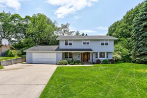 2010 Vista Place