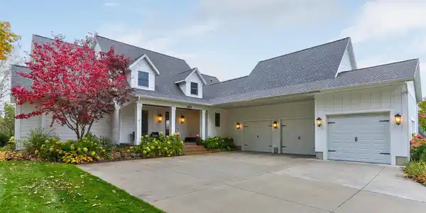 18009 Hammond Bay Drive