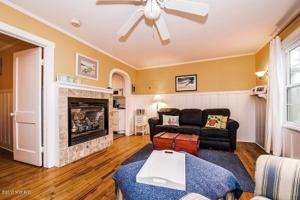 15657 Lakeshore Road