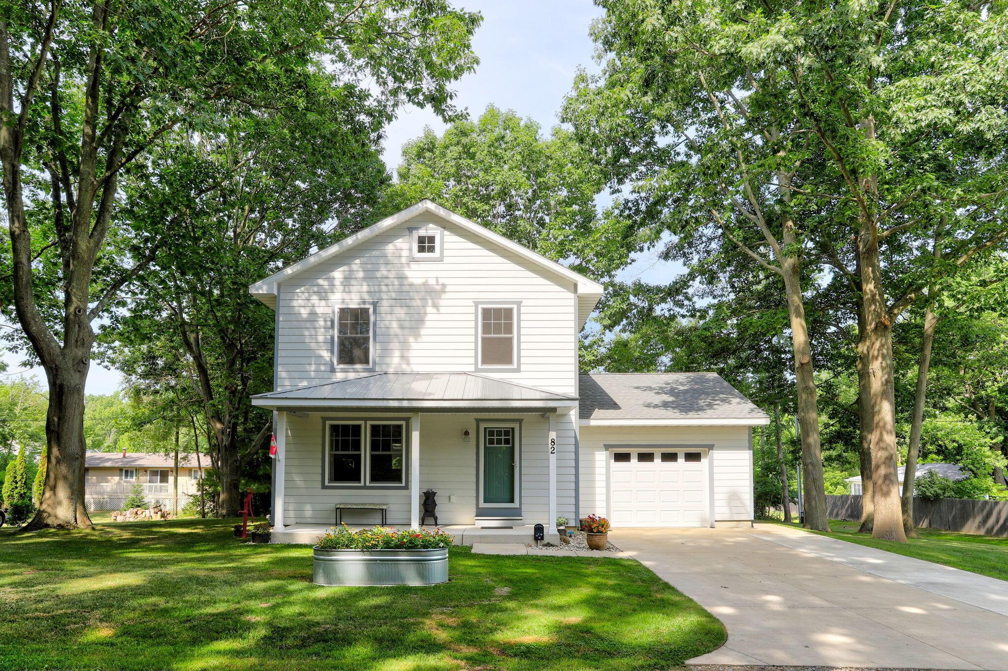 Image 1: 2-web-or-mls-82-euclid-st