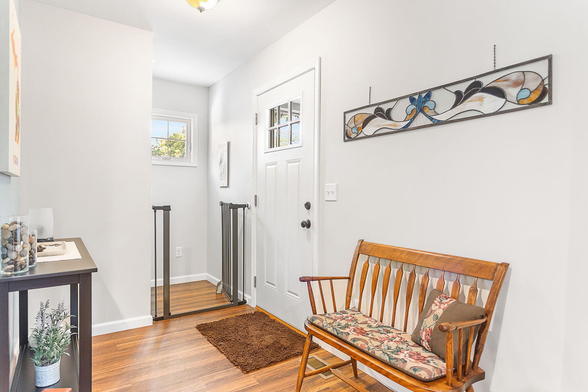 Image 3: 20-web-or-mls-82-euclid-st