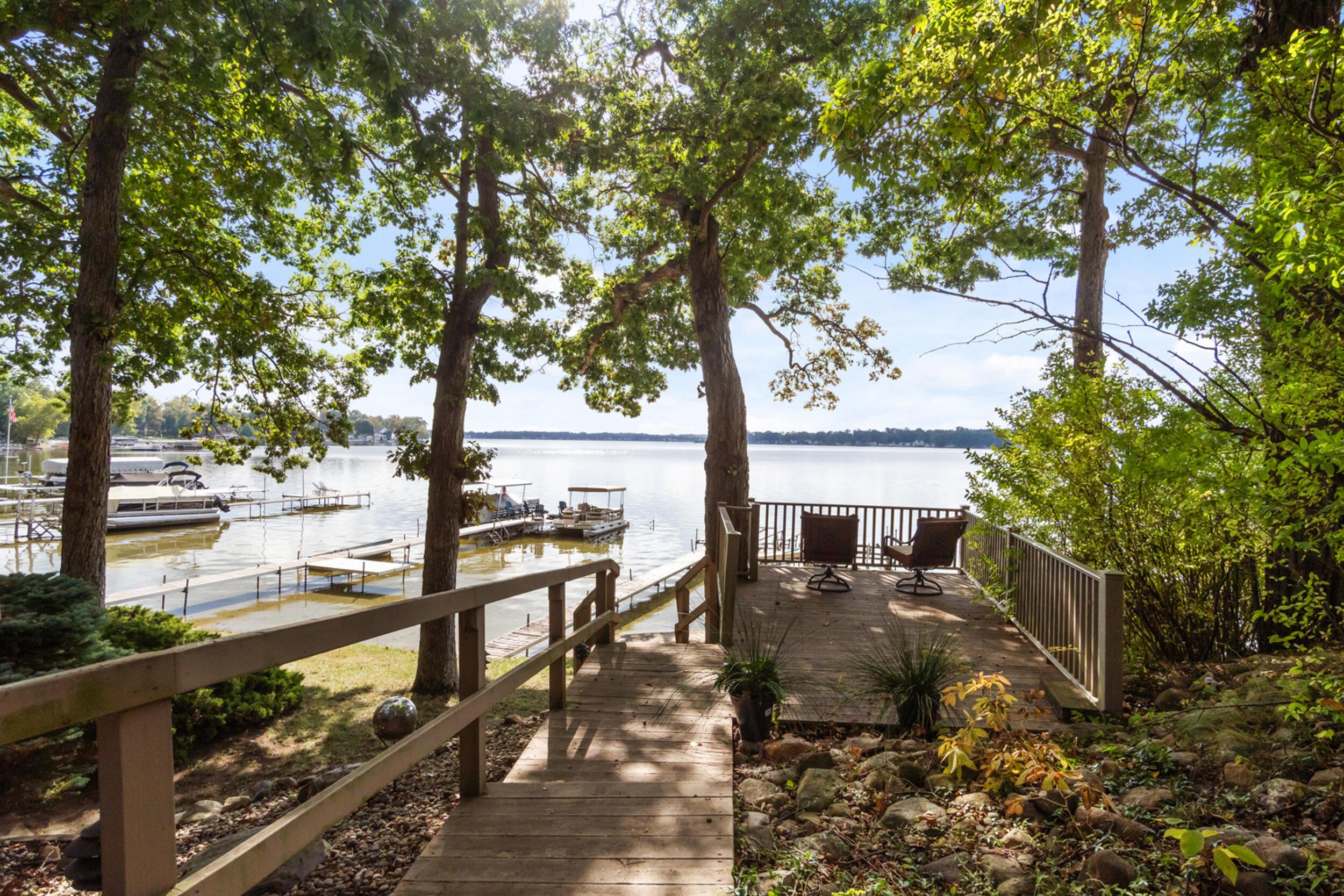 Image 2: 62_4276 echo cove manitou beach mi (exte