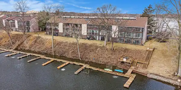 730 Cliffs Drive