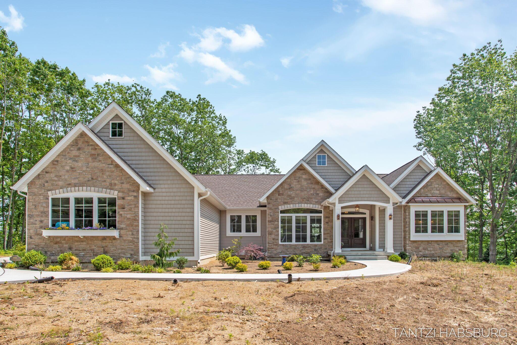 Image 3: 4-web-or-mls-1663-fairview-dr