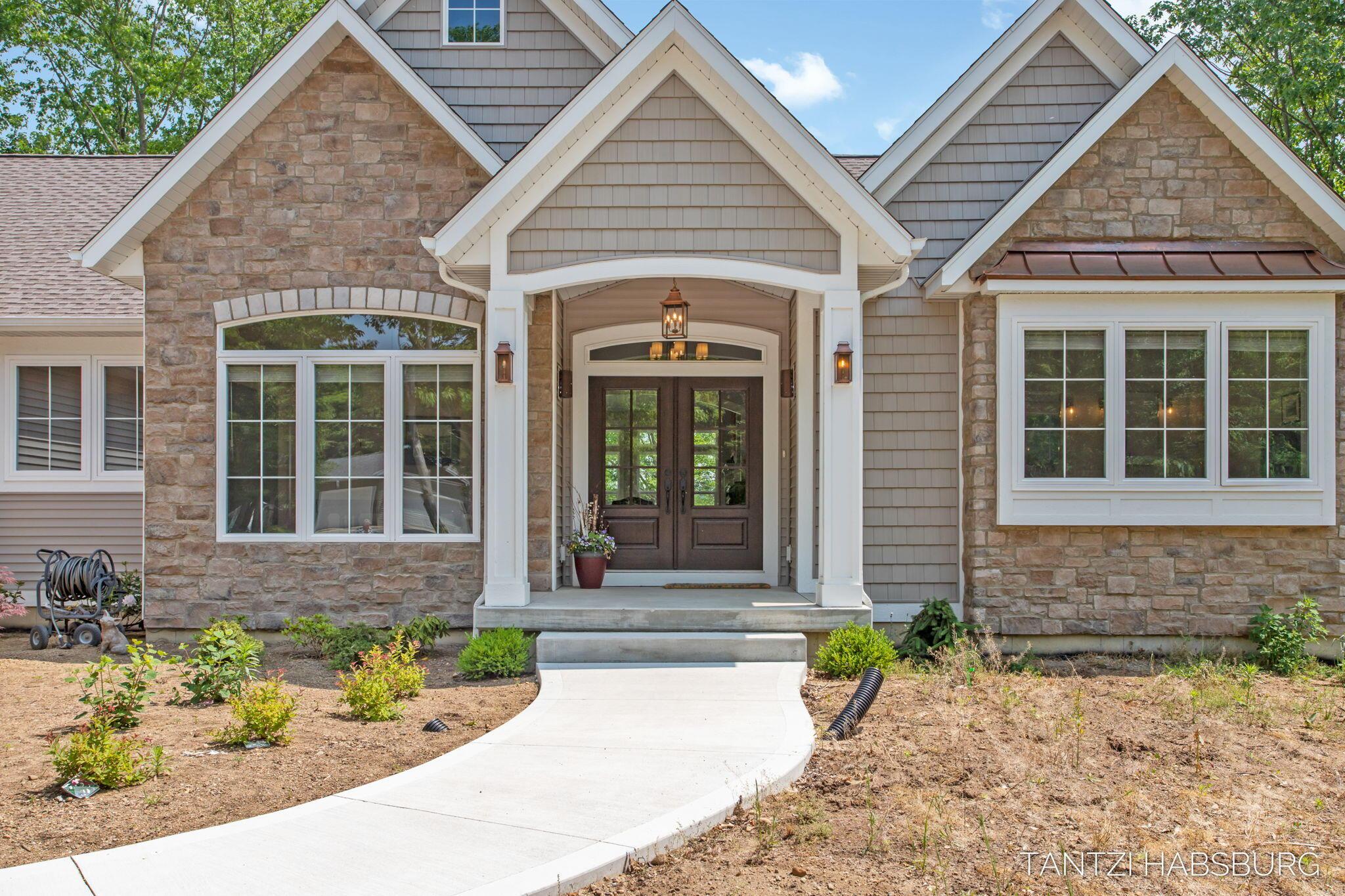 Image 4: 5-web-or-mls-1663-fairview-dr