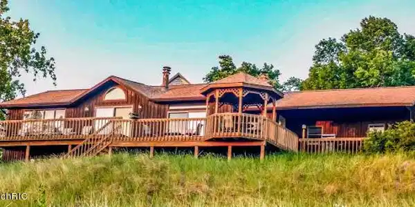 7126 Rogers Road