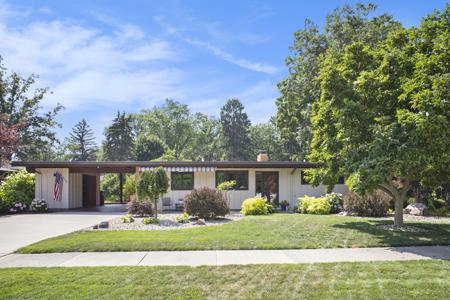 2816 Evergreen Drive