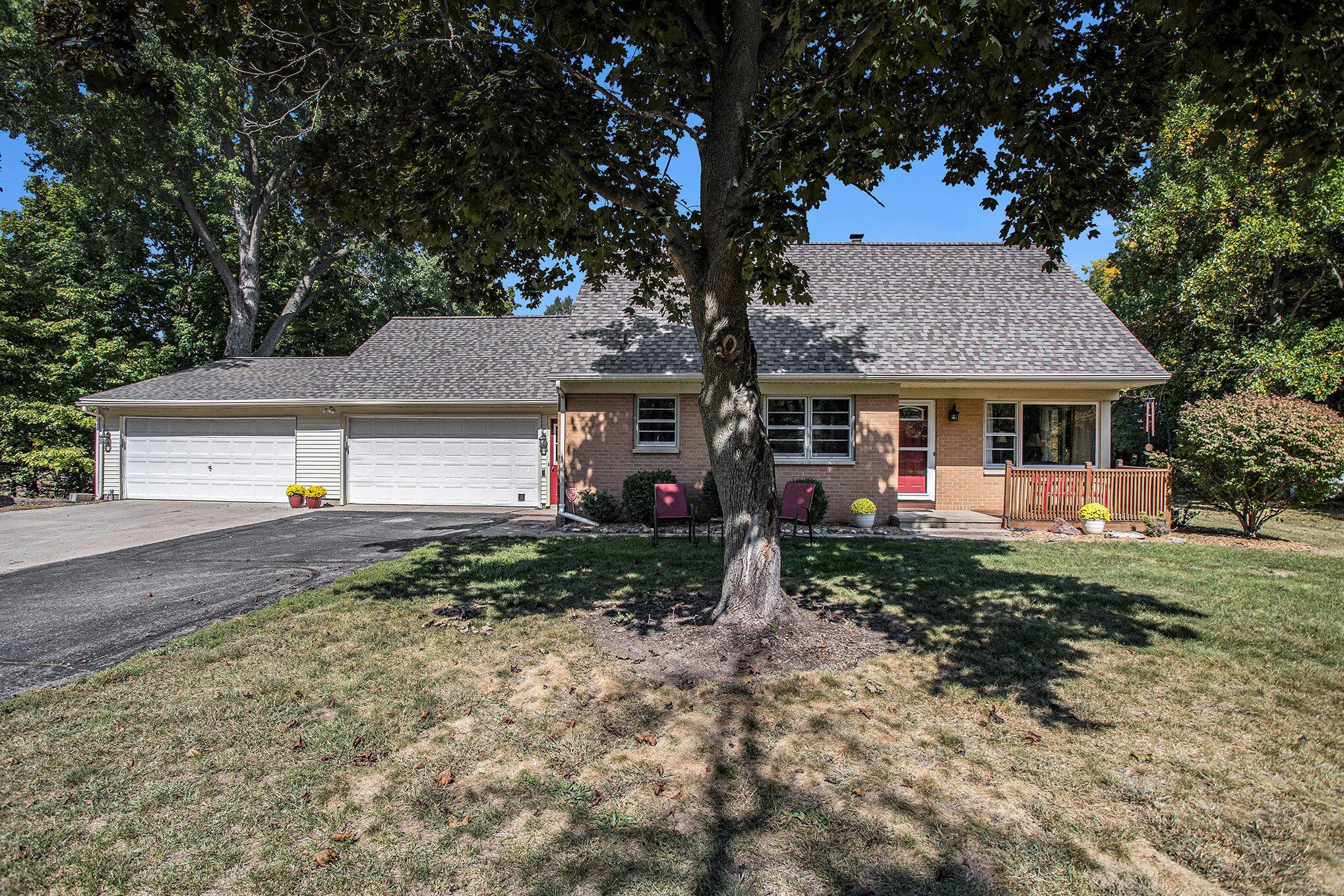 Image 4: 9477 Miller Dr