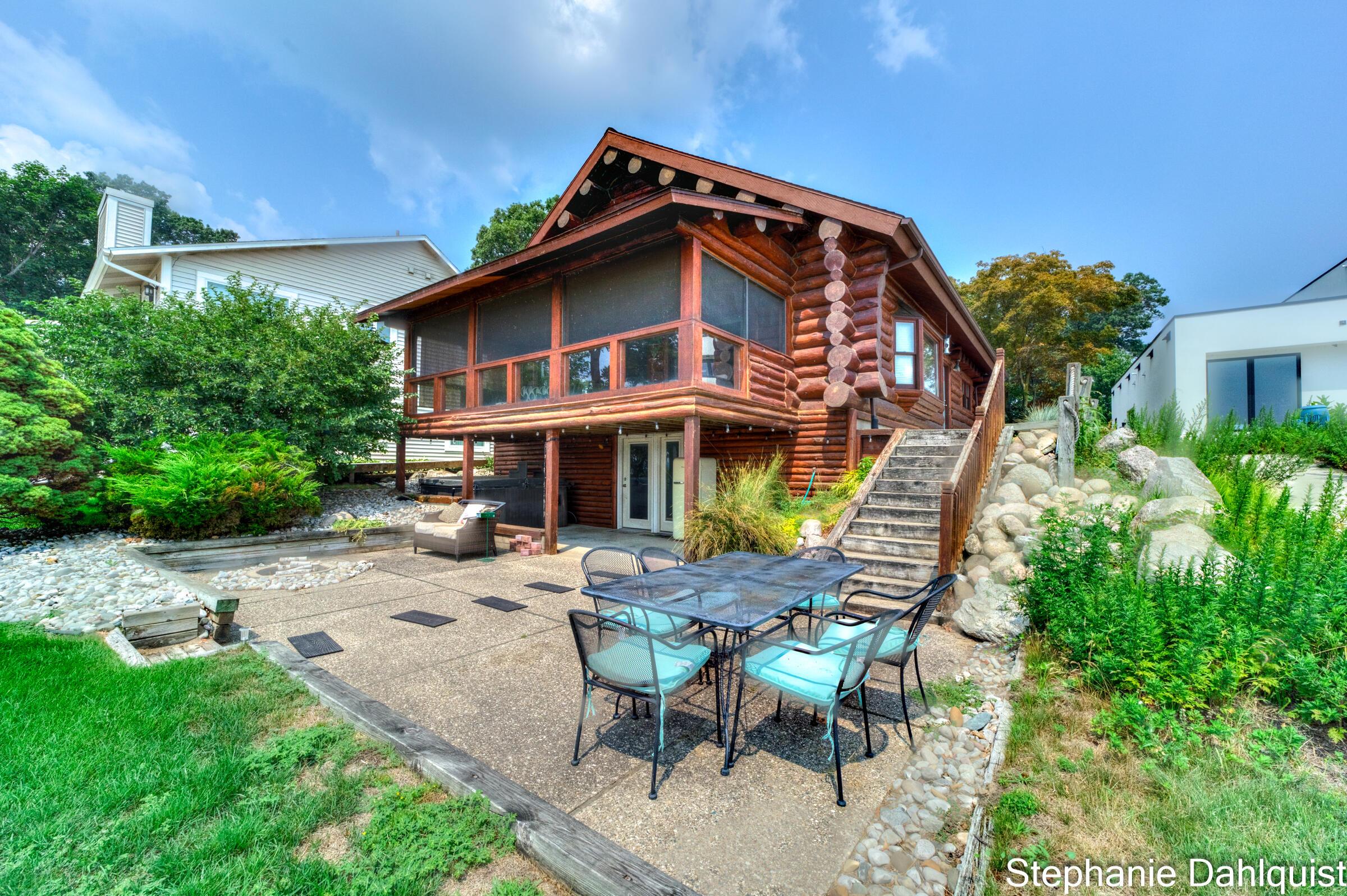 Image 3: 1601 Westwind MLS Size (2 of 74)