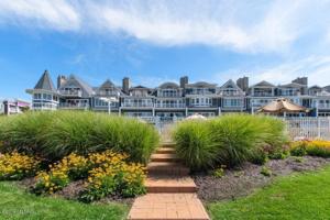 8 Oselka Drive