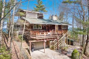 4220 University Place
