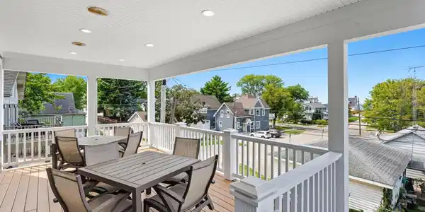 Image 4: 21-web-or-mls-RGC03578