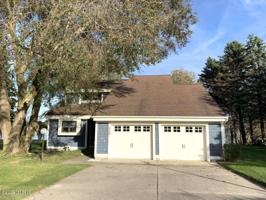 928 S Lakeshore Drive