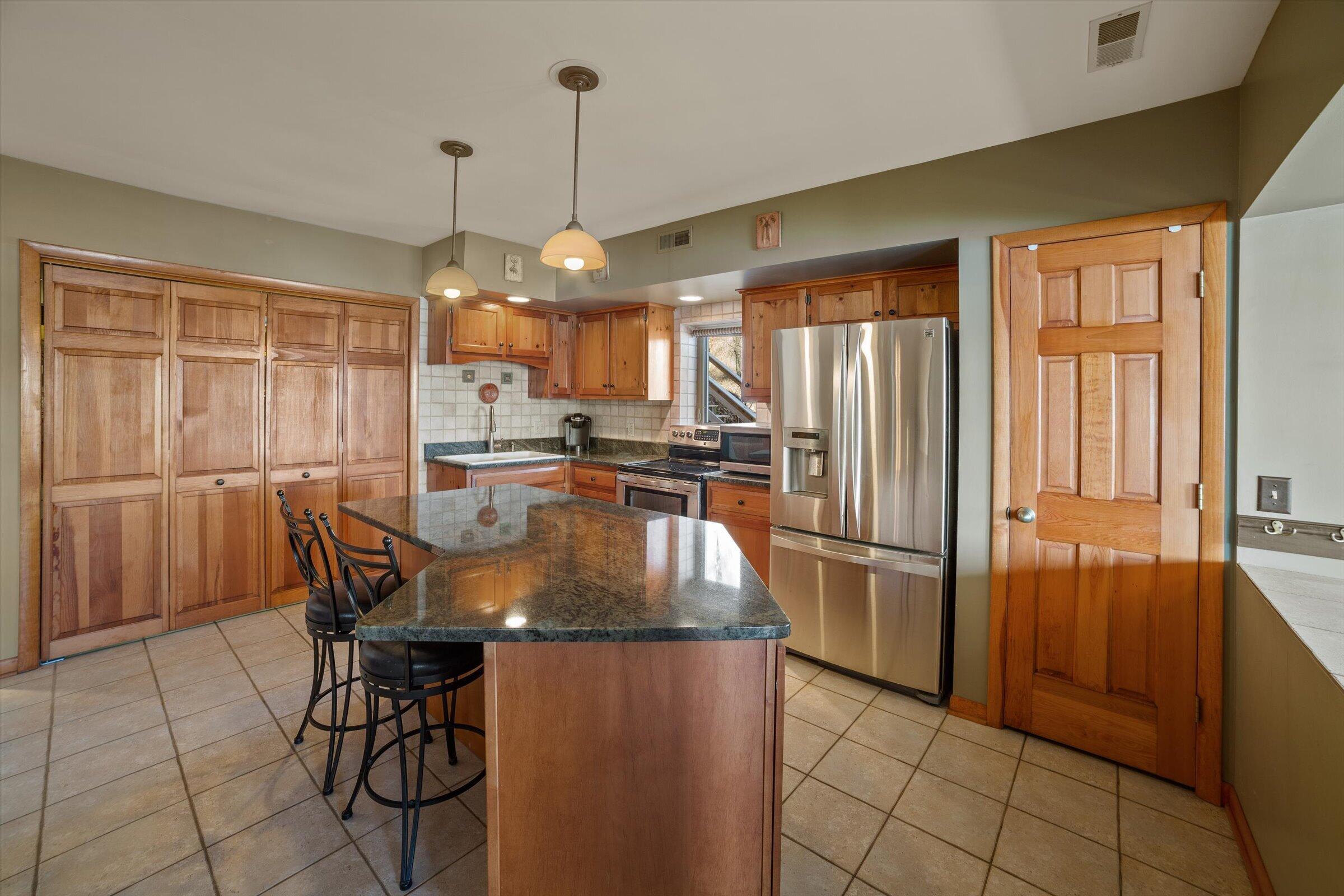 Image 2: Amazing kitchen!