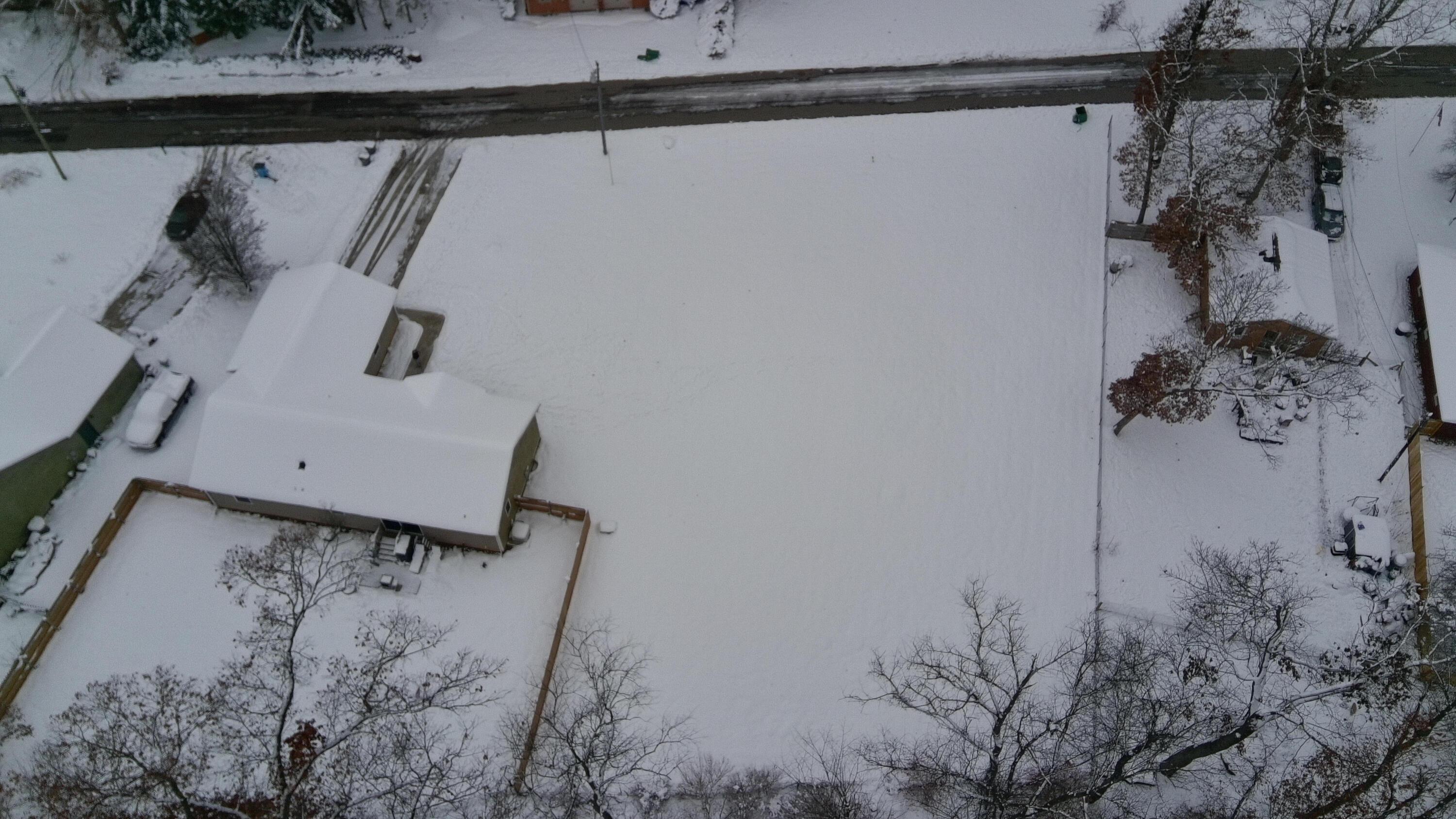 Image 2: lakeview lot 2