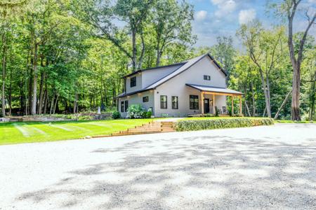 6017 Monroe