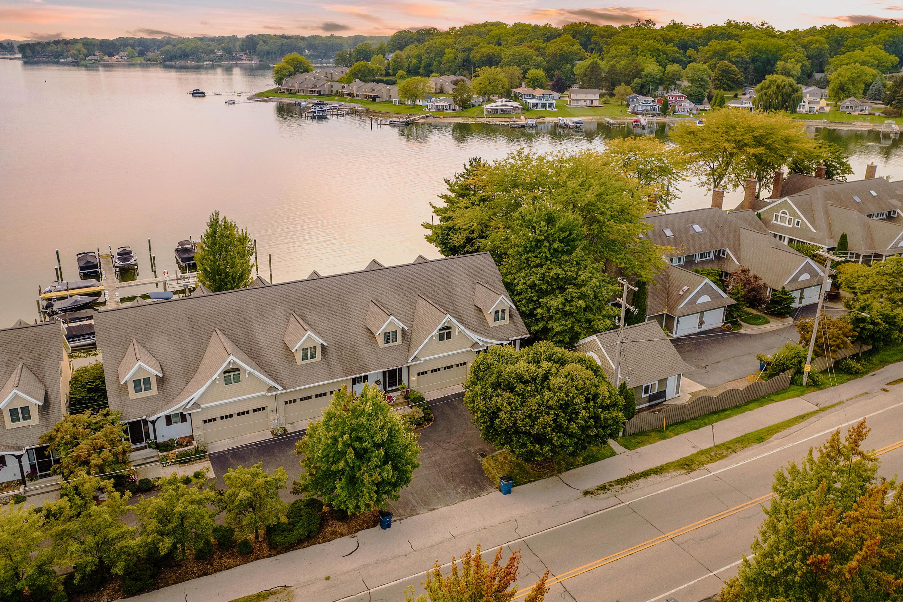 Image 2: BlueWest Properties