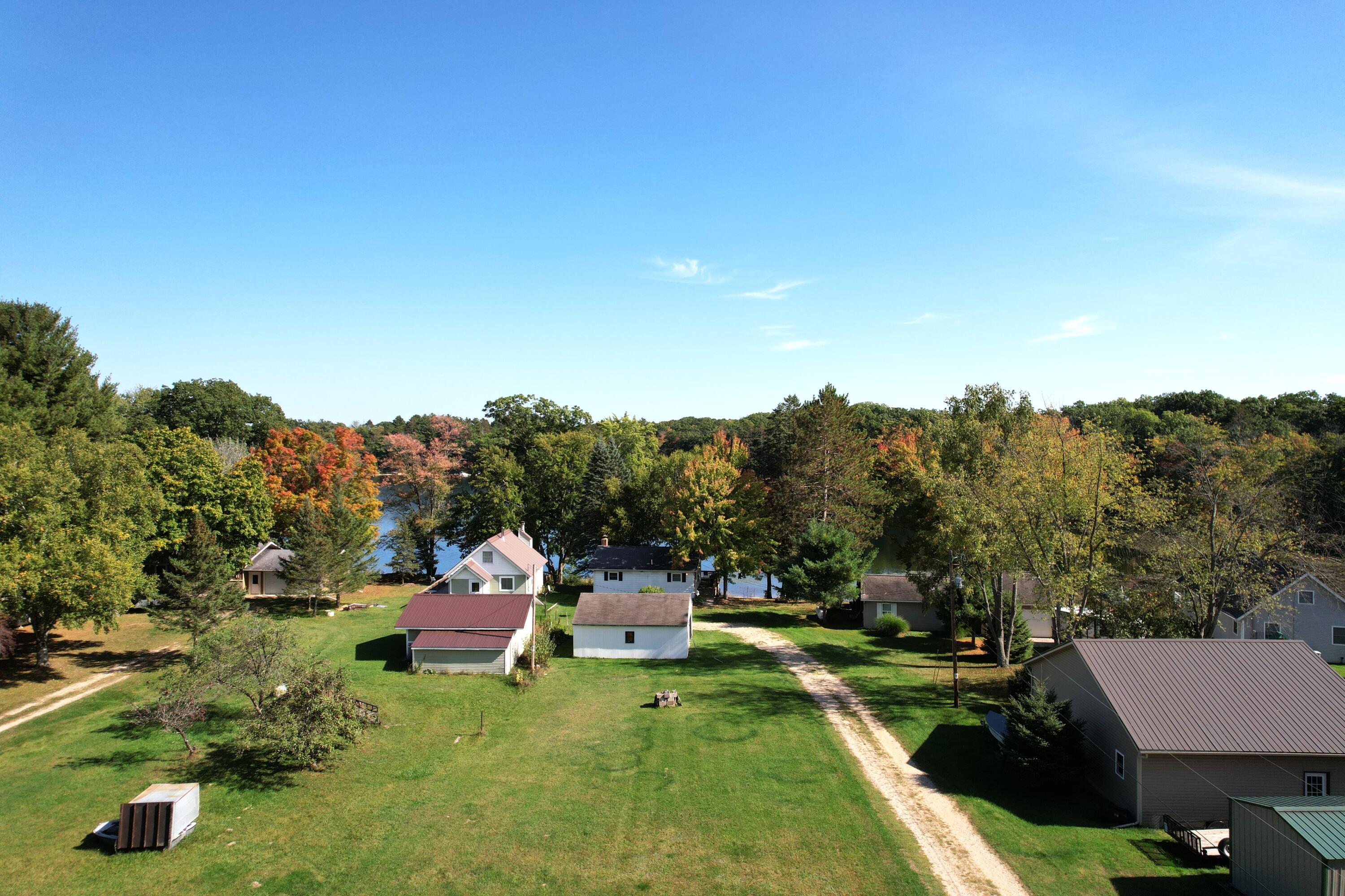 Image 4: View from road